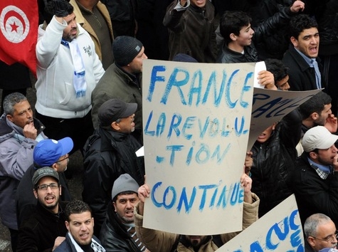 Manifestation-islamiste-et-anti-francaise-a-Tunis_article_main.jpg